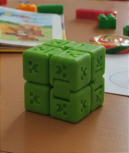 CUBO INFINITO ANTIESTRESSE – Diversão que não tem fim!