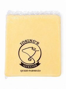 Queijo parmesão Jossinos pedaço 320 a 380g / preço por unidade