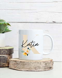 Caneca Personalizada com Inicial e Nome Floral