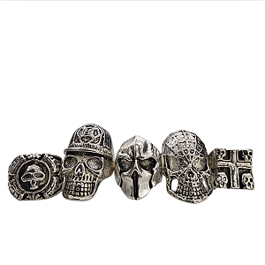 Anel de Caveira em Metal Prateado – Modelos Variados