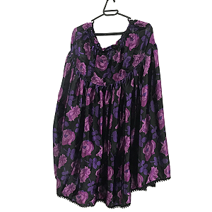 Saia Pomba Gira Preta com Rosas Roxas – Estampa Floral