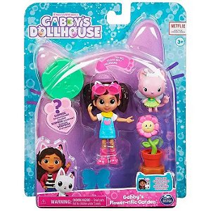 CONJUNTO COM BONECA JARDIM PLANTÁSTICO DA GABBY - GABBYS DOLLHOUSE - SUNNY