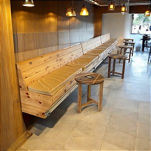 Sofá WoodLife booth pallet fechado sem almofada