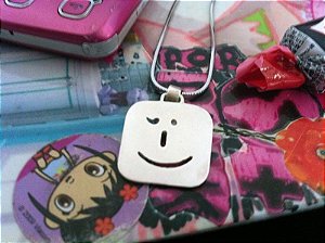 SÍMBOLO EMOTICON FELIZ + PISCADELA