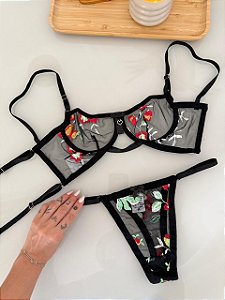 Conjunto de Tule Bordado Medusa Preto com Amarelo e Vermelho