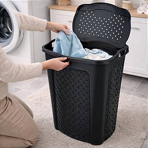 Cesto de Roupas Rattan Preto Com Tampa e Alças Preto 45 Litros 3UD