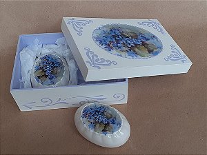 Caixa e 2 Sabonetes Decorados com Violetas