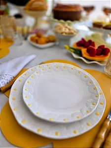 Pratos Rasos Mini Margaridas em Relevo kit com 4 unidades