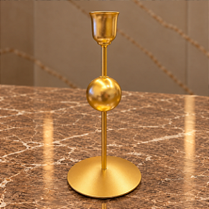 Castiçal de Metal com Esfera Dourada – 18 x 9 cm
