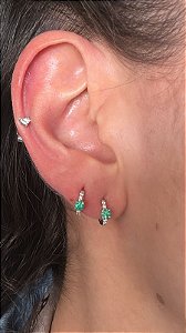 BRINCO ARGOLA DIAMANTES E ESMERALDA P