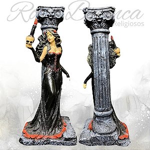 Imagem Premium - Pombo Gira Castiçal