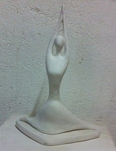 MULHER MÃOS JUNTAS - 1128