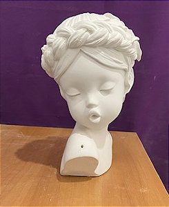 BUSTO MENINA COM BORBOLETA 25CM - 2256