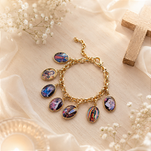 Pulseira Dourada em Corrente com 7 Medalhas Coloridas