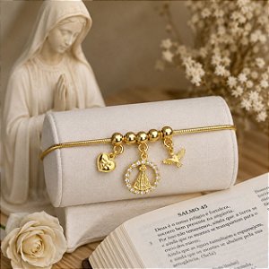 Pulseira folheada dourada com berloques