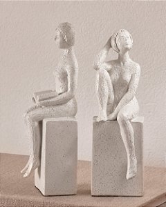 Escultura Decorativa Mulher em Polirresina