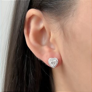 BRINCO PRATA FIXO CORACAO MOISSANITE 6*6MM CONTORNO CRAVEJADO ZIRCONIA