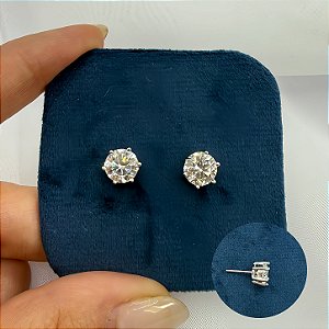 BRINCO PRATA FIXO MOISSANITE REDONDO 8 MM C/RODIUN