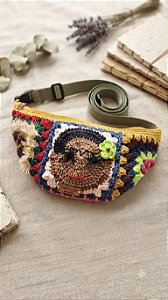 Pochete Frida Kahlo de croche