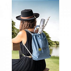 Sacola tipo mochila em 70% algodão reciclado e 30% poliéster reciclado (140g/m²) sem tingimento