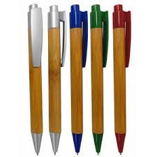 Caneta em bambu detalhe plastico