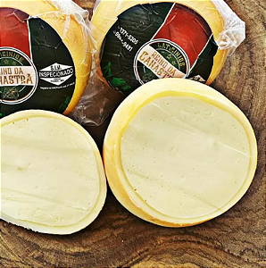 Queijo Provolone Defumado Trufado