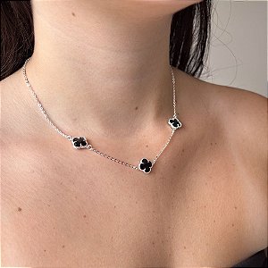 Colar 3 Trevos Preto Banhada Prata