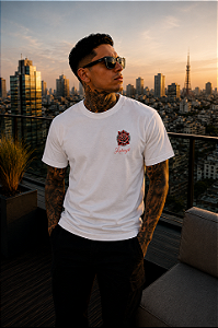 Camiseta Flor Laroyê