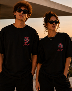 Camiseta Flor Laroyê Preta