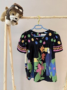 Bata preta com tucanos e flores, Marca Das Meninas, tamanho G ( 8-10 anos)