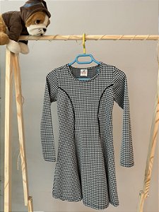 TAM 5-6 - Fuzarka - Vestido Tipo Jardineira Folhas Desenhadas