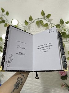 Bíblia Paixão - Capa com Glitter letra Hipergigante