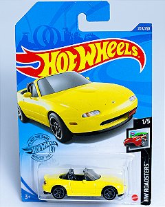 Hot Wheels '91 Mazda MX-5 Miata - HW Roadsters GHC71 2020 GHV71 1:64