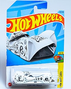 Hot Wheels Cloak and Dagger - Art Cars HKK19 1:64