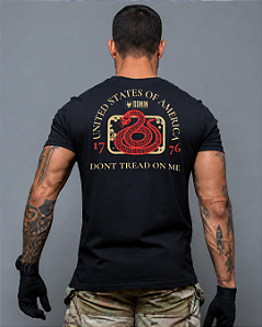Camiseta Concept Ronin Apparel Don't Tread On Me Japan Preta com Estampa nas Costas