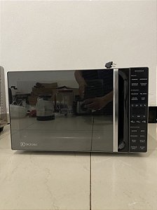 Micro-ondas Electrolux 36L Inox Efficient ME36S – Novo, com avarias s/ Acoplador