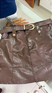 Saia short em couro marrom