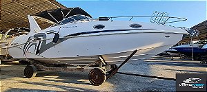 Lancha Magna 27.8 com extensão de plataforma e motor popa