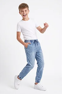 Calça Juvenil Masculina – Estilo, Conforto e Liberdade