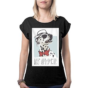 Camiseta Baby Look Dálmata de Chapéu e Gravatinha Borboleta