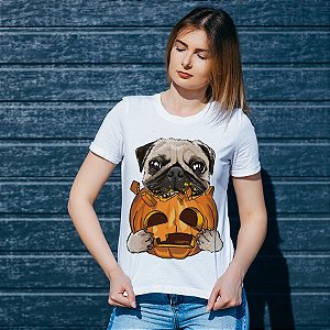 Camiseta Baby Look Pug Comendo uma Abóbora