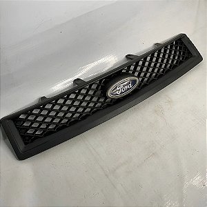 Grade Do Radiador Ford Fiesta 2007 Com Emblema Original Preto