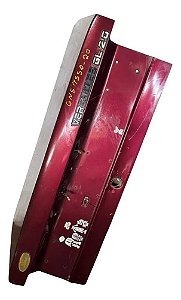 Tampa Traseira Porta Malas Versailles 91/97 Detalhes Vinho