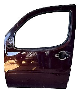 Porta Dianteira Esquerda Doblo 2002/2020 Detalhes