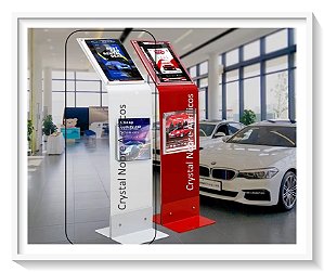 Totem Acrílico Pé Duplo C/Bolso Frontal AutoCar Brc Neve