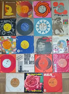 Lote com 19 discos de vinil compacto