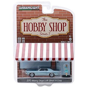 Carro Greenlight The Hobby Shop - Mercury Cougar 1970 With Woman In Dress - Escala 1/64