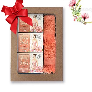 Kit 20 Presente Feminino Alma de Flores Rose com 3 Sabonetes 130g + Toalha Delicada