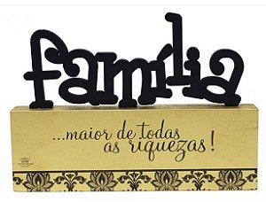 Madeirinha Dourada - Família