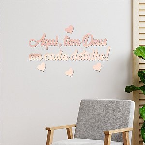 Espelho Aqui tem Deus em cada detalhe Com Coração - Rosa